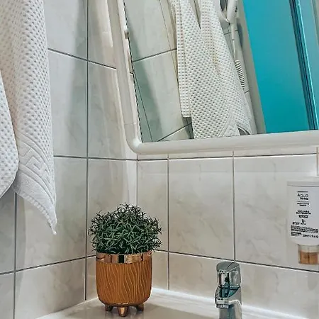 Aqua 3*