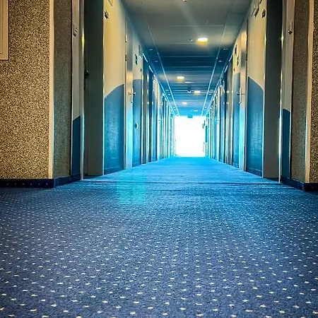 Aqua 3*