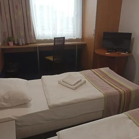 Aqua Szálloda 3*