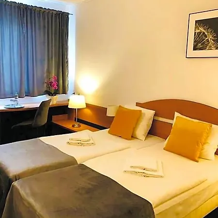 Aqua 3*